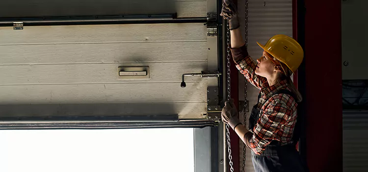 Addressing Common Garage Door Stoppage Issues in Florence-Graham, CA
